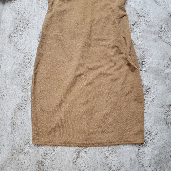 PLT Pretty Little Thing Tan Brown Sleeveless V Neck Diamond Back Dress Sz 2 - Picture 3 of 12